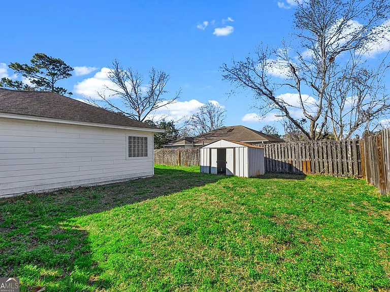 401 Maggie Way — Photo 21