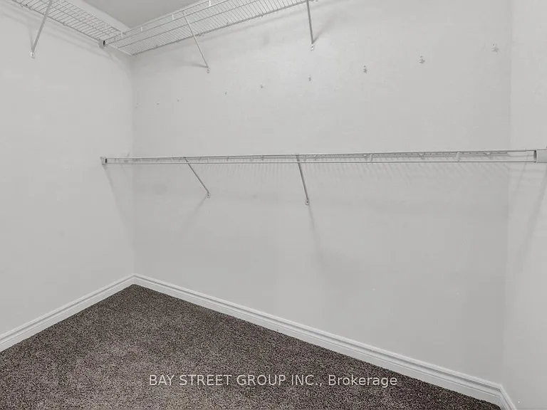 445 Avens St — Photo 28