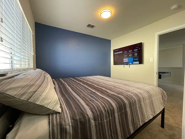 3738 Gallery Wls — Photo 101