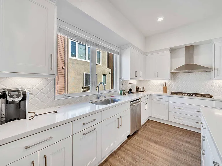 769 Doheny Way — Photo 14