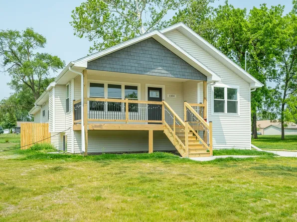 1354 E 26th St, Des Moines, IA 50317