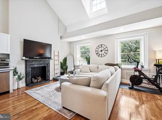 1015 Clinton St #3, Philadelphia, PA 19107