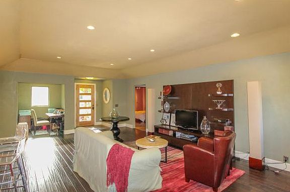 5th image of 1810 Asbury Pl