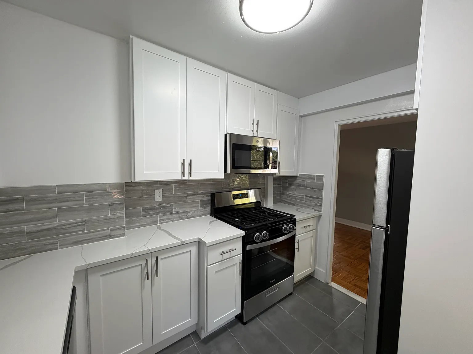 194th St, Fresh Meadows — Photo 4