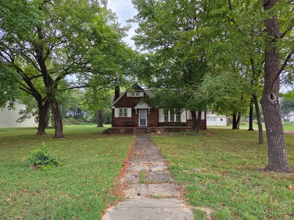 118 E Main St, Charleston, AR 72933