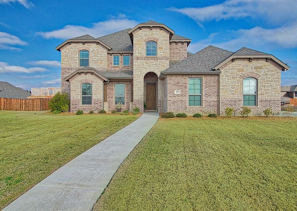 1st image of 166 Hackney Dr