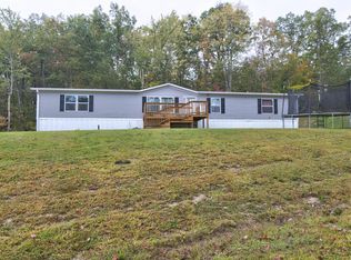 200 W Halls Rd, Stanton, KY 40380
