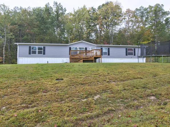 200 W Halls Rd, Stanton, KY 40380