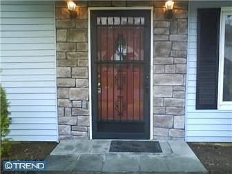 2nd image of 17 Eden Hollow Ln