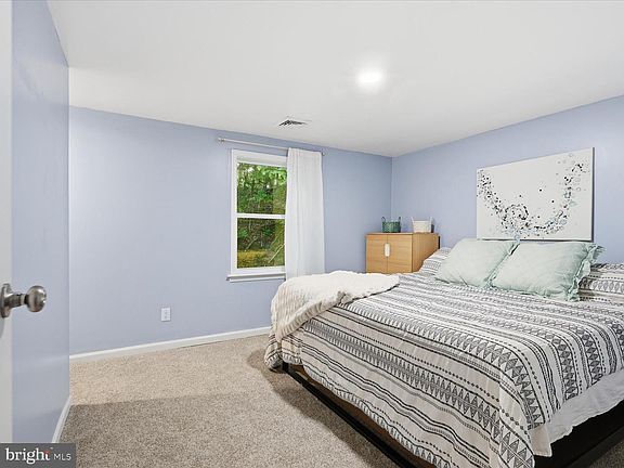 5th image of 32 Quarry Rd