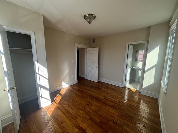 5th image of 2032 Park Ave APT 5