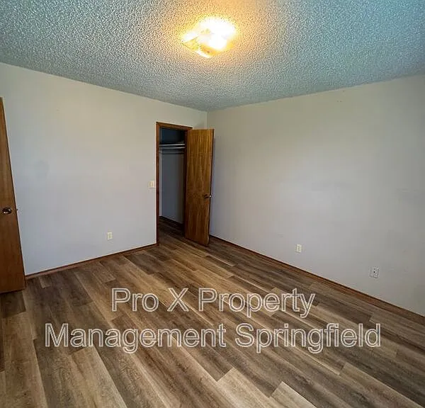 3720 Farm Road 165 — Photo 10