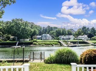 575 Lawn Ter #R, Mamaroneck, NY 10543