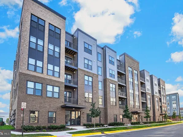 21950 Garganey Ter Unit 202, Ashburn, VA 20147