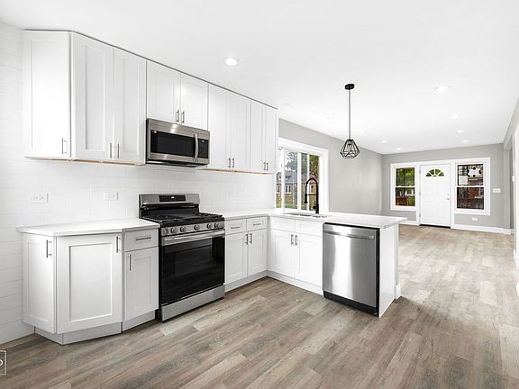 4th image of 5611 S Fairfield Ave