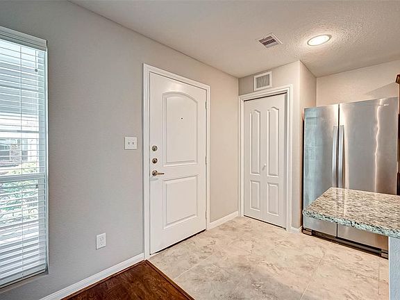 4th image of 5333 Richmond Ave #30