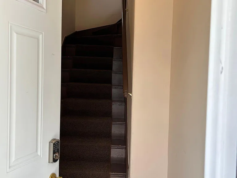 83 Flint St #2 — Photo 3