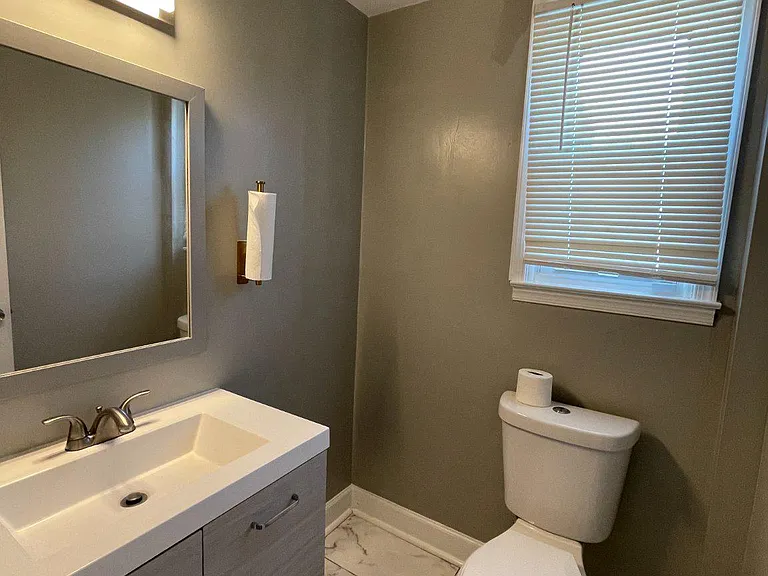 821 Maury Ave — Photo 12