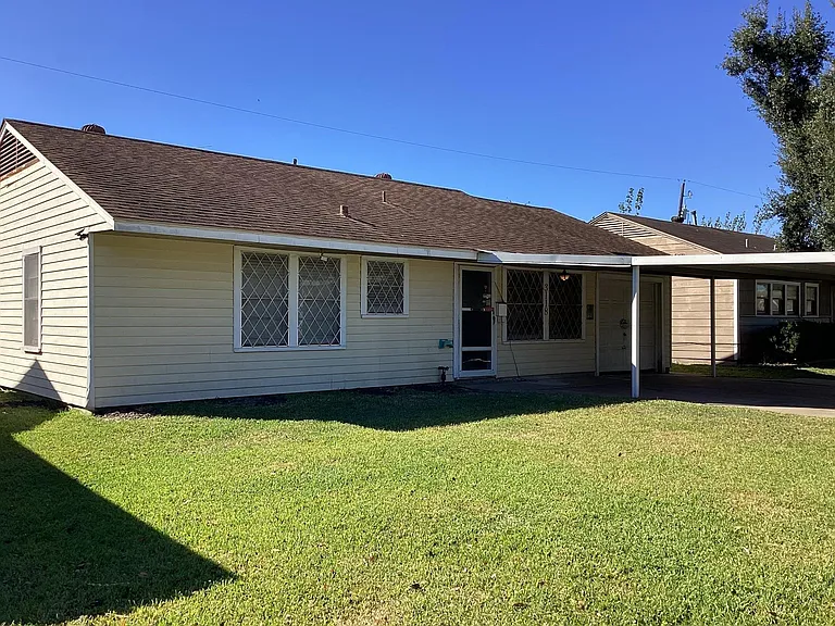 3118 Grant St — Photo 13