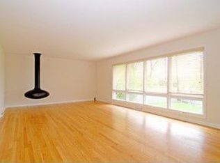 407 Sandy Ln, Wilmette, IL 60091