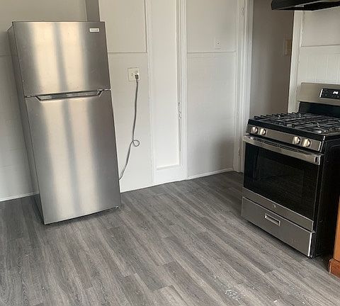 4th image of 330-338 E 23rd St #3A