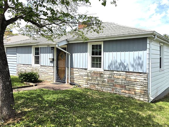 2nd image of 1401 Garden Rd