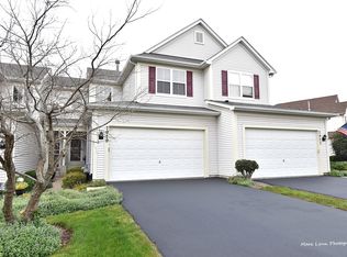 2929 Langston Cir, Saint Charles, IL 60175