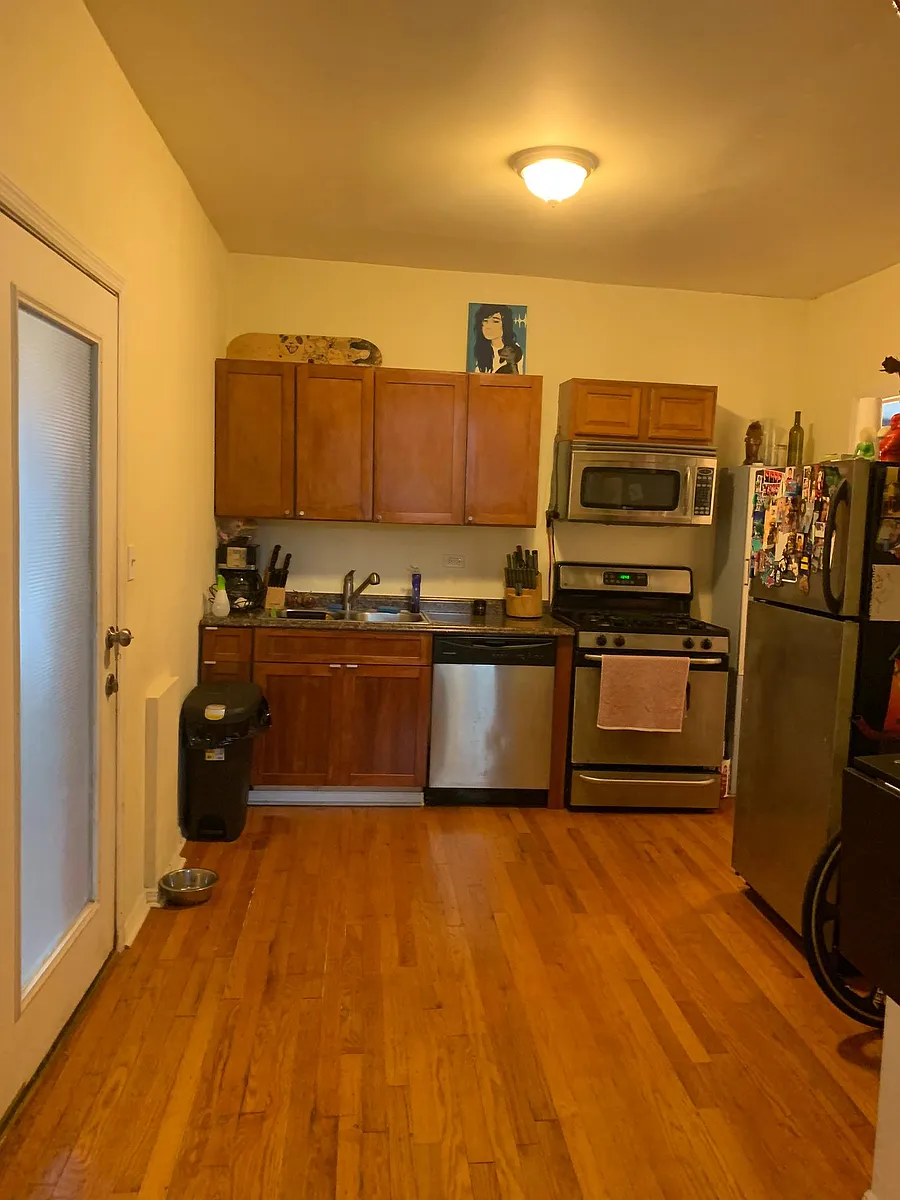 Building Photo - 1016 W Cullerton St #1RB