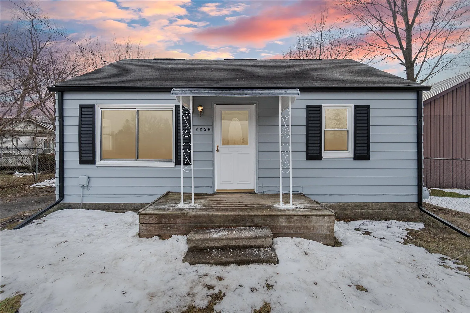 2256 Lincoln Manor Dr photo 1