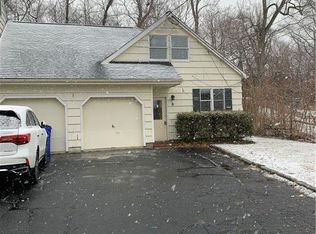 6 Dawn St #6, Fairfield, CT 06824