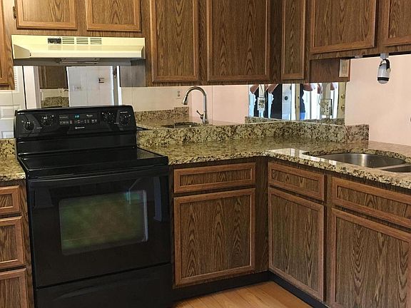 5th image of 3635 Dorshire Ct