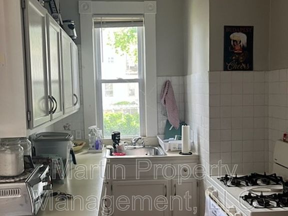 4th image of 12 Beltran St #1