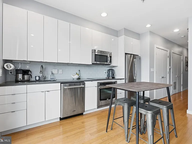 435 R St NW #404 — Photo 18
