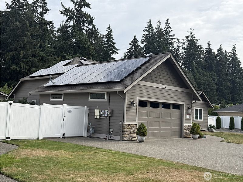 2nd image of 5505 64th Street W