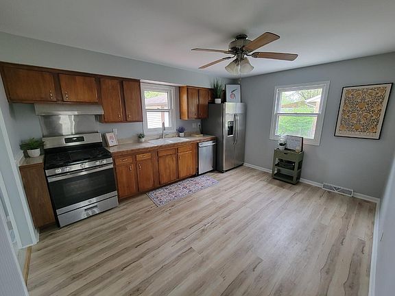 5th image of 3319 W 77th Ave