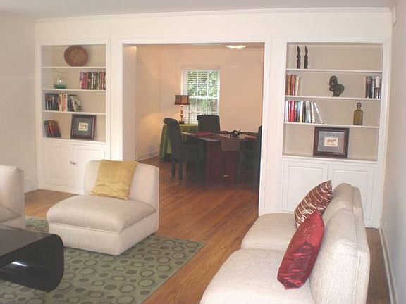 2nd image of 1043 Old Elm Ln
