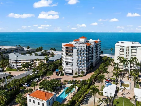 1221 Gulf Shore BLVD N #903, NAPLES, FL 34102