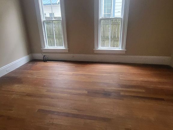 3rd image of 417-419 Hickory St #A