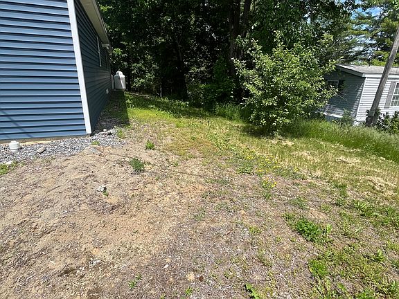 5th image of 286 Main St Unit A