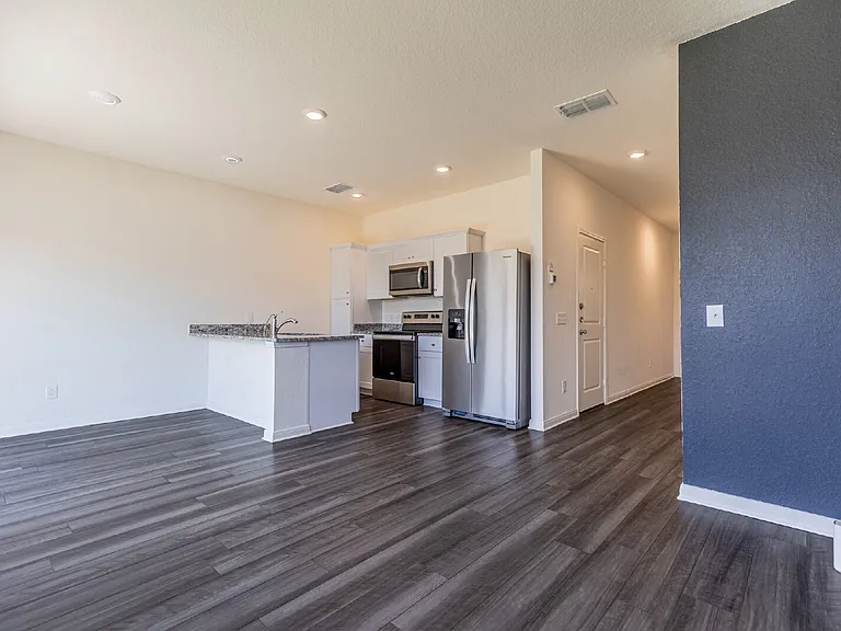 14706 Maple Ter — Photo 5