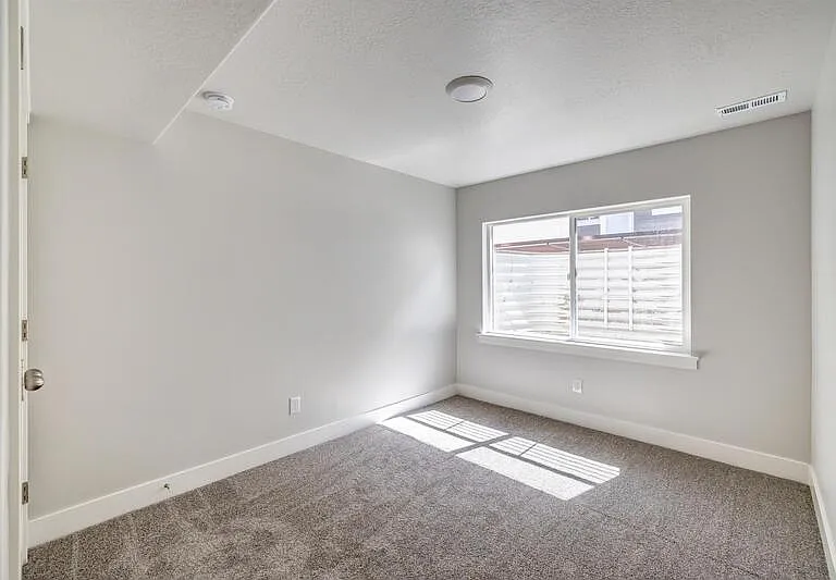 4199 W 2010 N #MASTER — Photo 23