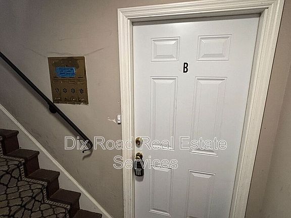 4th image of 24 S E St Unit B