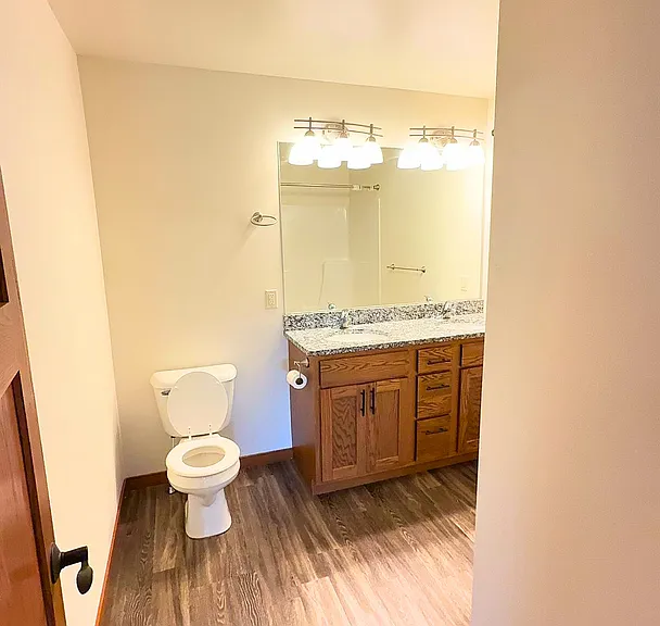 2861 Western Ave — Photo 8