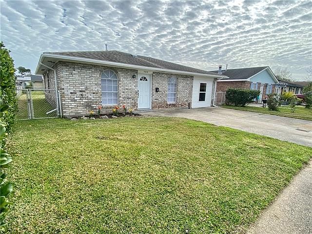 1st image of 1109 Beechwood Dr