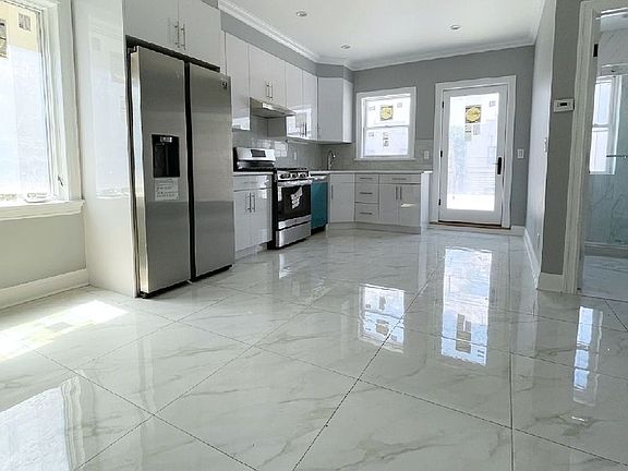 3rd image of 2250 38th St #2