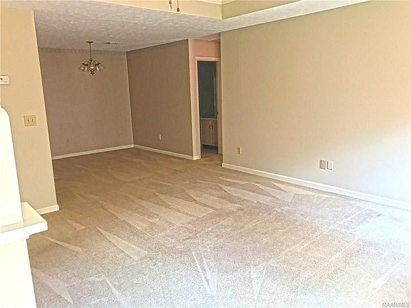 3rd image of 6613 Heritage Oak Ct