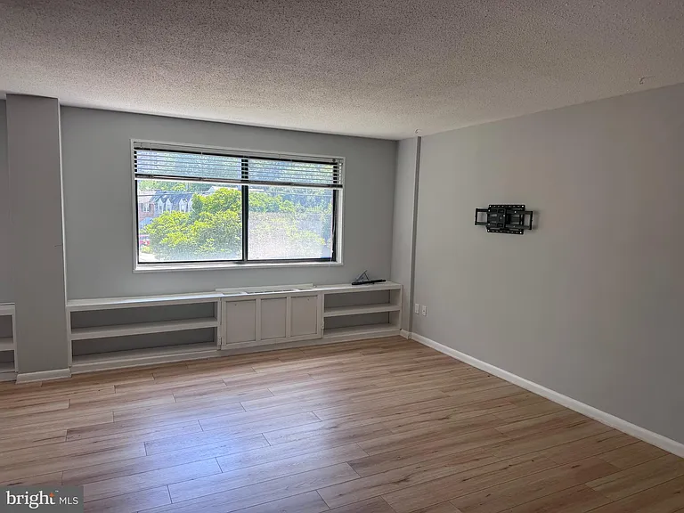 3515 Washington Blvd #201 — Photo 4