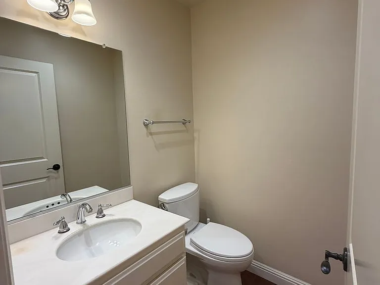 1734 N Verdugo Rd #6 — Photo 20