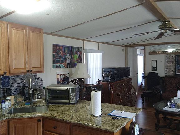 4th image of 305 Gardenia Dr
