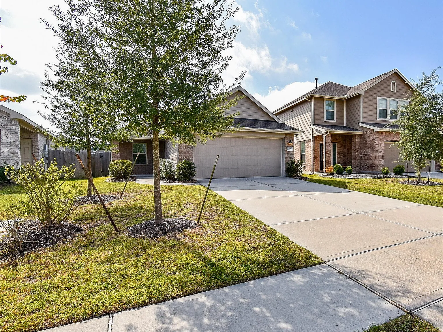 3 bed, 2.0 bath, 1240 sqft, $1,800 — Photo 2